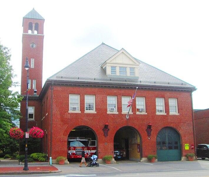 File:2017 Lafayetts Square Fire House, 378 Massachusetts Avenue, Cambridge, Massachusetts.jpg