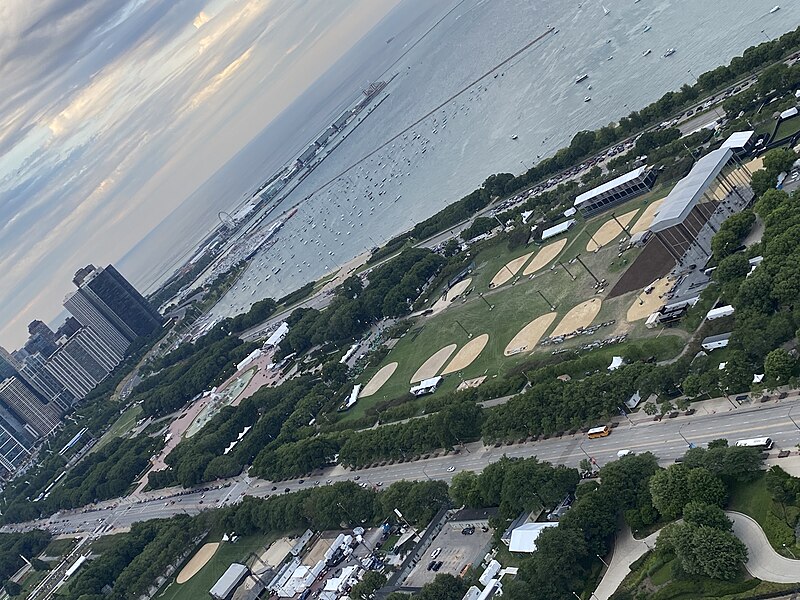 File:20220722 Grant Park Lollapalooza stages from NEMA 01.jpg