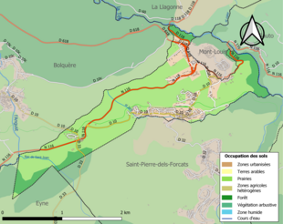 Barevná mapa znázorňující využití půdy.