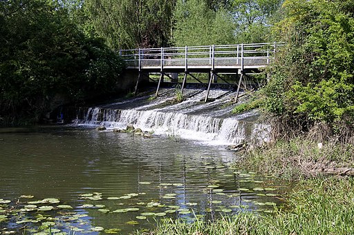 A weir at Sandford - geograph.org.uk - 3292420