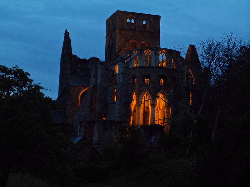 File:Abbaye de Hambye, Pierres en Lumières 2012 - Église abbatiale (27).JPG