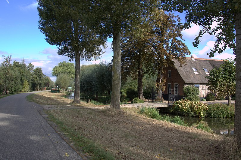 File:Achterdijk een buurtschap tussen Arkel en Leerdam.jpg