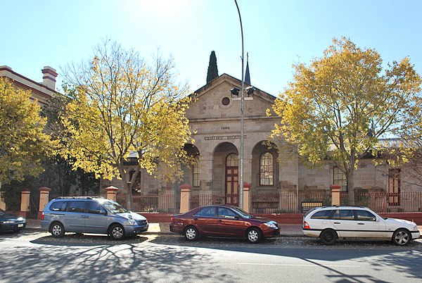 The historic Albury Court House was completed in 1860