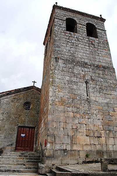 File:Allariz, Igrexa de S. Pedro, torre.JPG