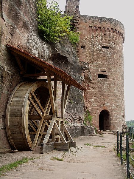 File:Altdahn südturm.jpg