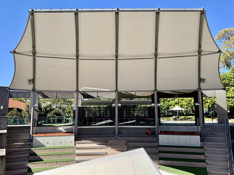 File:Amphitheater QUT, Kelvin Grove, Queensland 04.jpg