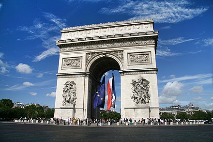 L'arc de triomphe de l'Étoile, l'un des symboles de Paris.