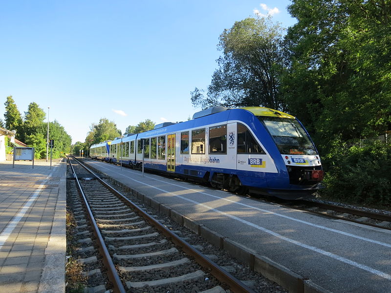 File:Bahnhof Schondorf BRB.JPG