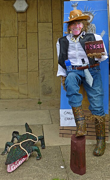 File:Baildon Scarecrow Festival 2013 04.jpg