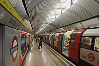 A northbound Jubilee line train stands at Platform 10. Baker Street tube station MMB 18 1996 Stock.jpg