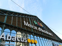 Tienda del mercado de Hostafrancs (Barcelona).