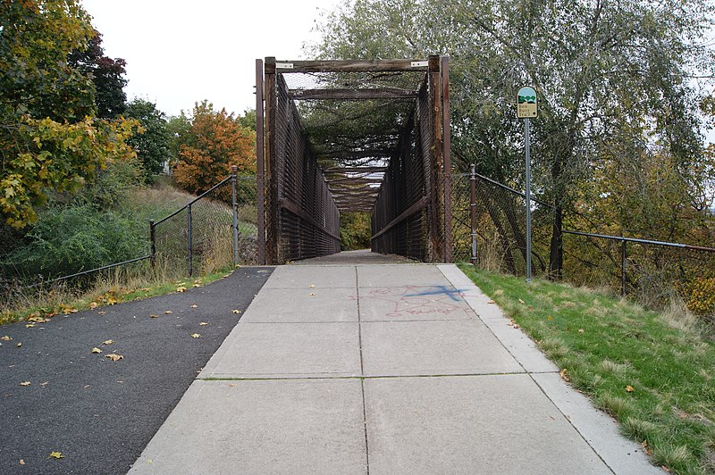 File:BenBurrTrailBridge.jpg