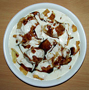 Bhalla Papri chaat in dahi (yogurt) with Saunth chutney