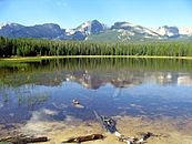 Bierstadtské jezero, národní park Rocky Mountain, USA.jpg