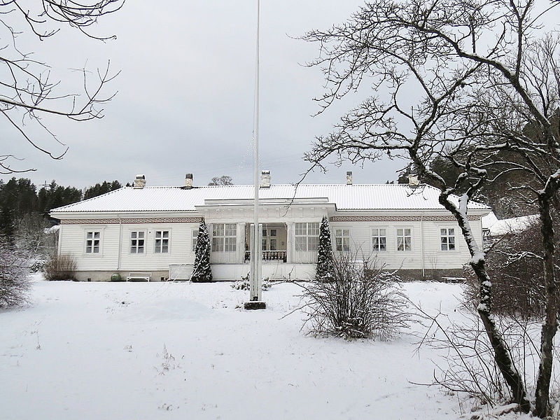 File:Bolvik Gård.JPG