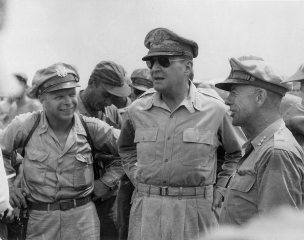 Major Bong with General Douglas MacArthur and General Kenney on December 12, 1944