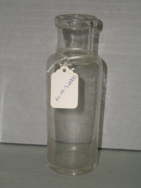 File:Bottle (pharmaceutical) (AM 629656-3).jpg