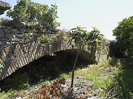 Quatrième arche du pont romain de Limyra.