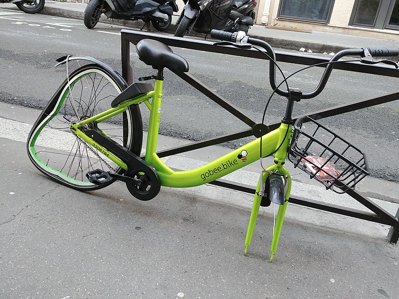 File:Broken gobee.bike in Paris January 2019.jpg