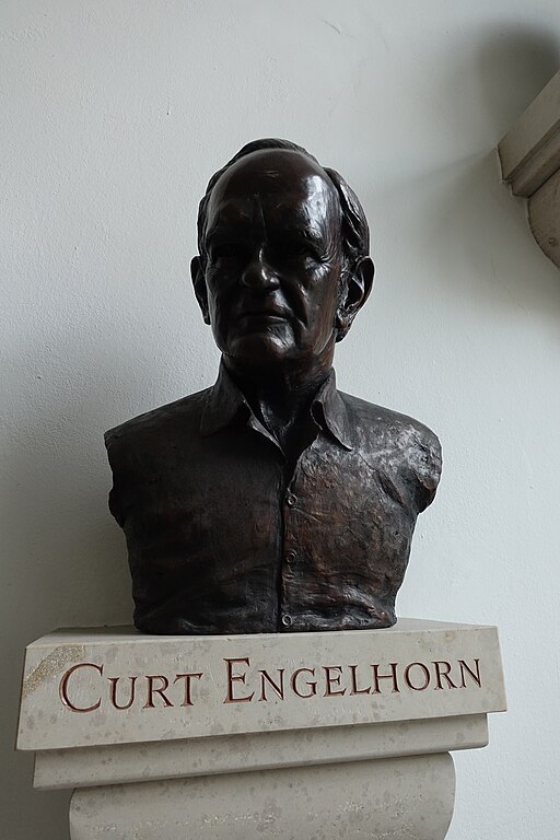 Bust of Curt Engelhorn in Deutsches Museum
