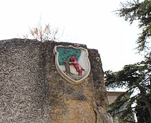 Blason de Cabriès sur les remparts.