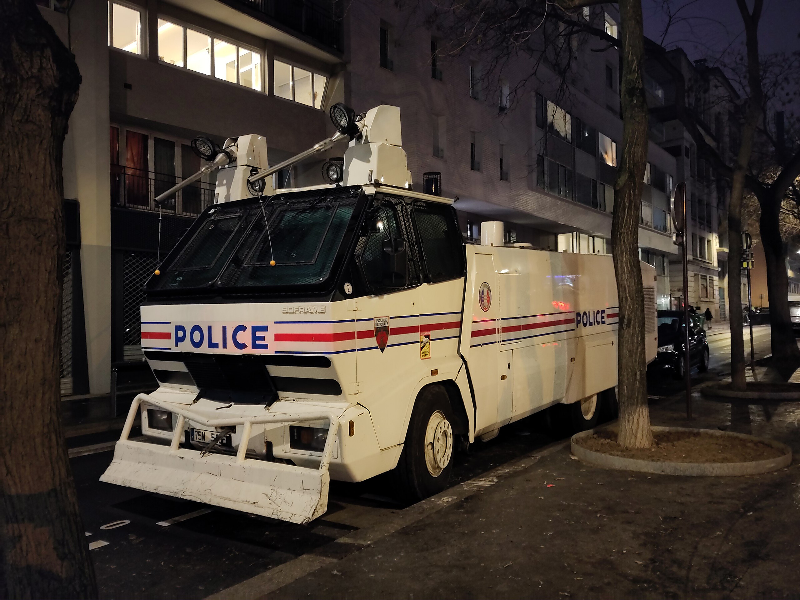 File:Camion de police française le 19 janvier 2023 à Paris.jpg