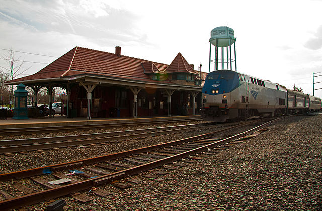 Amtrak 50, the Cardinal, arriving in Manassas station, which is shared with Virginia Railway Express and hosts the city's visitors center