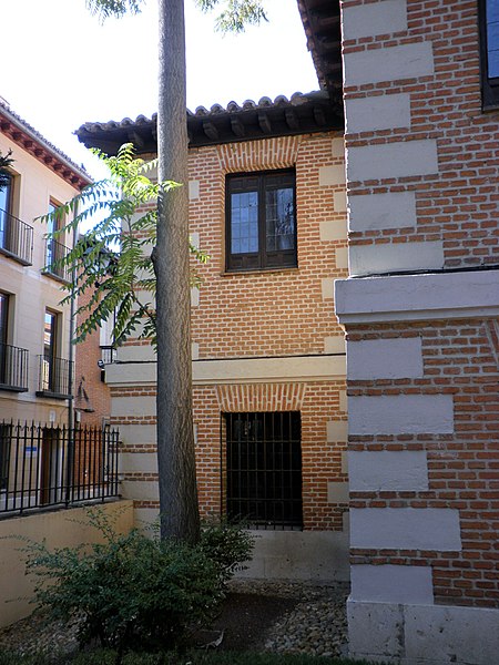 File:Casa natal de Cervantes (9090737183).jpg
