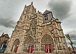 Cathedrale de Meaux - entree.jpg