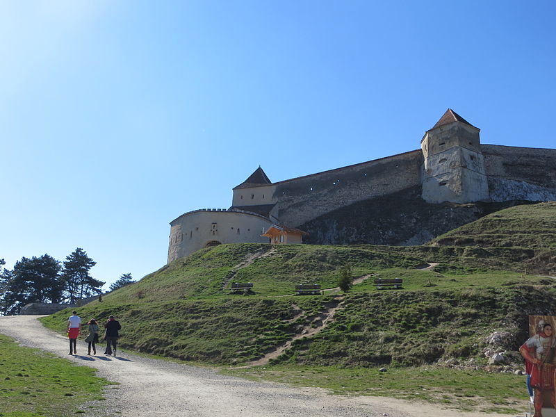 File:Cetatea Râșnovului 2014 (2).JPG