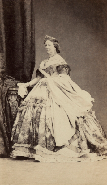 File:Charlotte Elisabeth Mary Smith-Athelston, Duchess of Saldanha (1860s) - Fratelli D'Alessandri (digitally restored).png