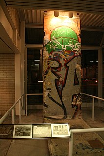 <span class="mw-page-title-main">Berlin Wall Monument (Chicago)</span>