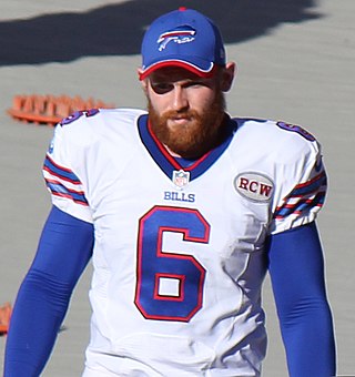 <span class="mw-page-title-main">Colton Schmidt</span> American football player (born 1990)