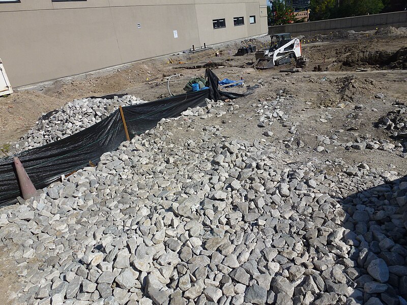 File:Construction site beside the old Toronto Sun building, 2013 08 17 (23).JPG - panoramio.jpg