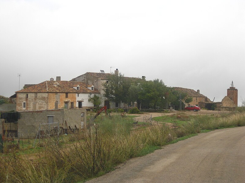 File:Cortijo San Pedro, límite Larva y Cabra Santo Cristo.jpg