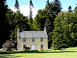 Cottage in the grounds of Novar House - geograph.org.uk - 2462047.jpg