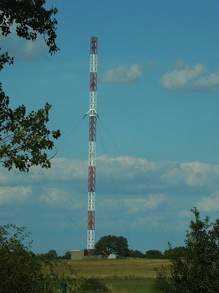 File:Cremlingen Reflector Mast.JPG