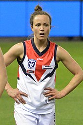 Pearce playing for Darebin in the 2017 VFL Women's Grand Final