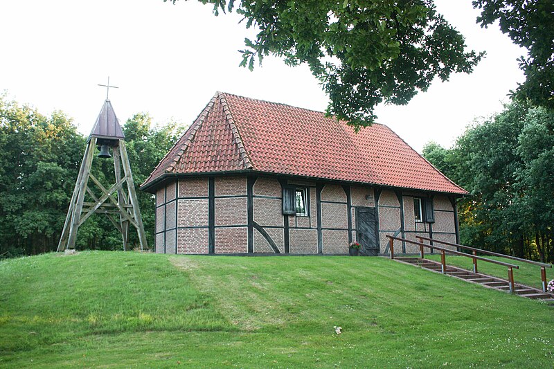 File:Die Kapelle von Burg Landegge von Nordosten edited.jpg