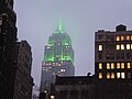 Zelené osvětlení budovy