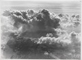 ETH-BIB-Wolken über Titlis-LBS H1-016409-AL.tif