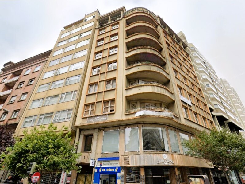 File:Edificio en Avda. Arteixo 2 con calle Juan Flórez (La Coruña).jpg