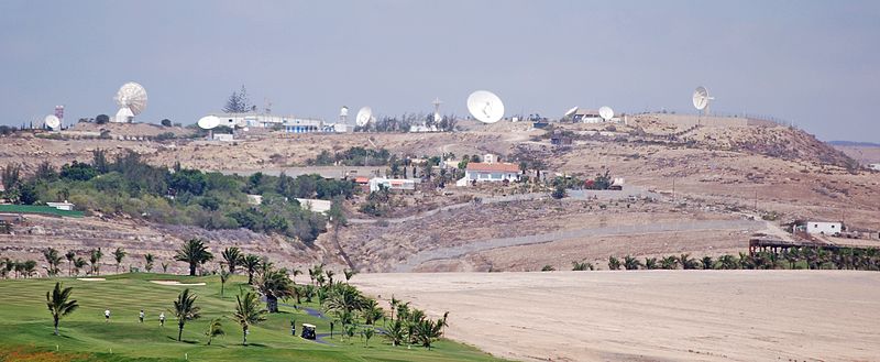 File:Erdfunkstelle Gran Canaria.JPG