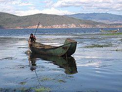 Jezero Erhai, Yunnan, Kina.jpg