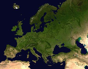 File:Europe satellite orthographic.jpg (Quelle: Wikimedia)