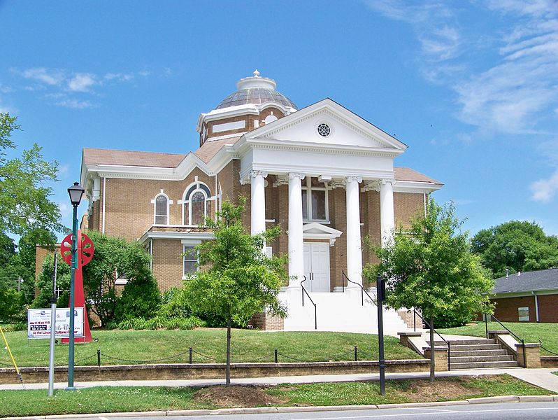 File:First Baptist Church Lincolnton.jpg