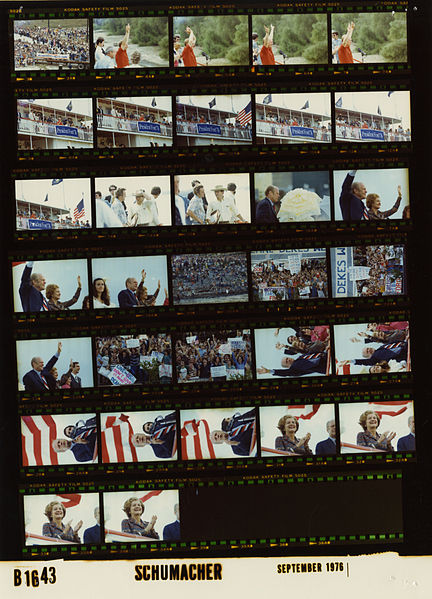 File:Ford B1643 NLGRF photo contact sheet (1976-09-25)(Gerald Ford Library).jpg