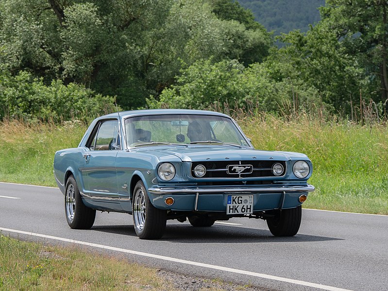 File:Ford Mustang Oldtimertreffen Ebern 2019 6200300.jpg