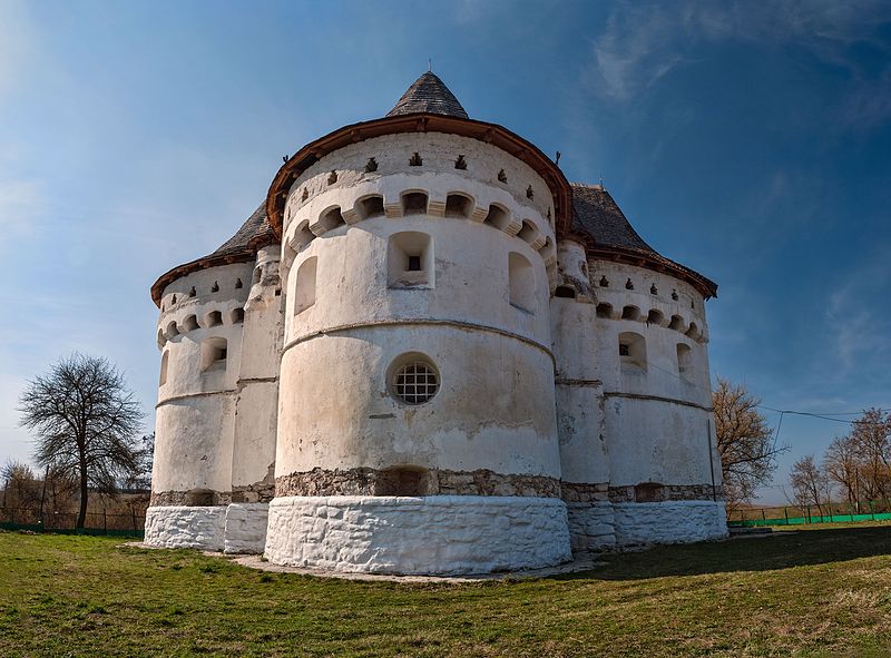 Покровська церква-фортеця, Сутківці. 