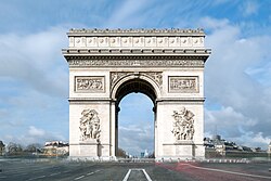 Front view of the Arc de Triomphe, Paris 23 February 2016.jpg